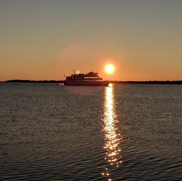 Meet your Posher, B - Picture 1 of 1